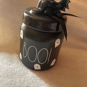 New RAE DUNN HALLOWEEN BOO BLACK Cookie Jar  Spooky GHOST Candy Container Treat